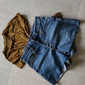 Jeans shorts size 6  and new day rust tee (sm)